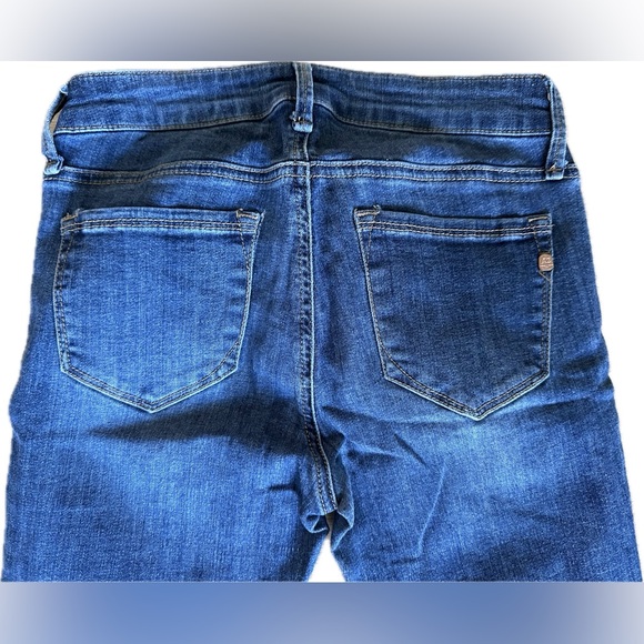 A’2nd Distressed Jeans - Picture 5 of 8